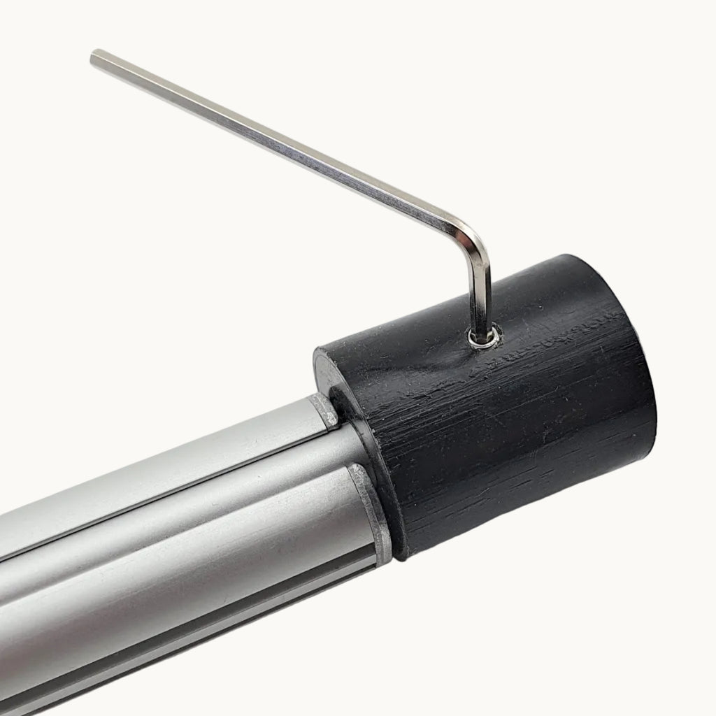 Montage des daytime T5-/T8-Adapters an einer unix oder onex LED-Leuchte