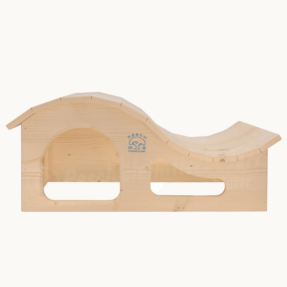 Resch Wellenhaus links aus Fichtenholz – Holzhaus mit Liegemulde – Hauptansicht